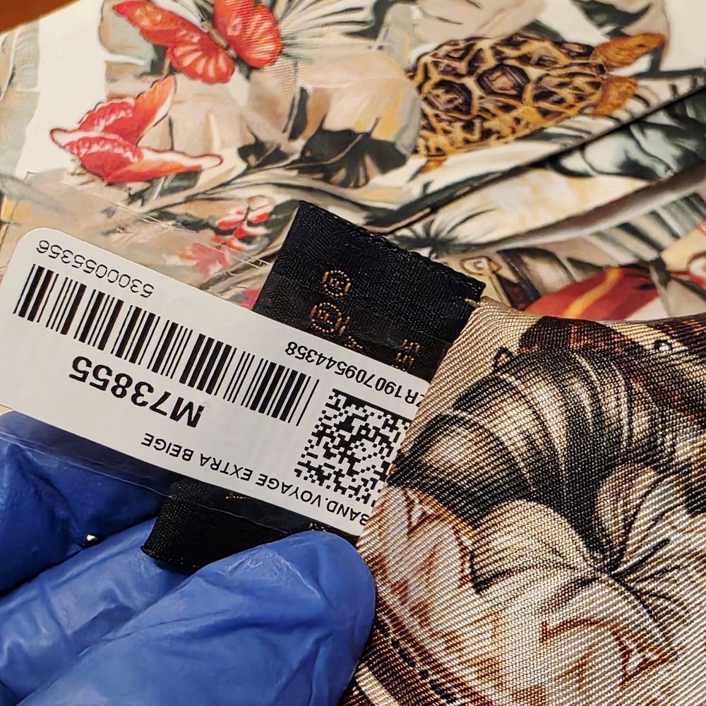 Authentic Louis Vuitton Voyage Extraordinaire Bandeau Tropical Print - Picture 8 of 16